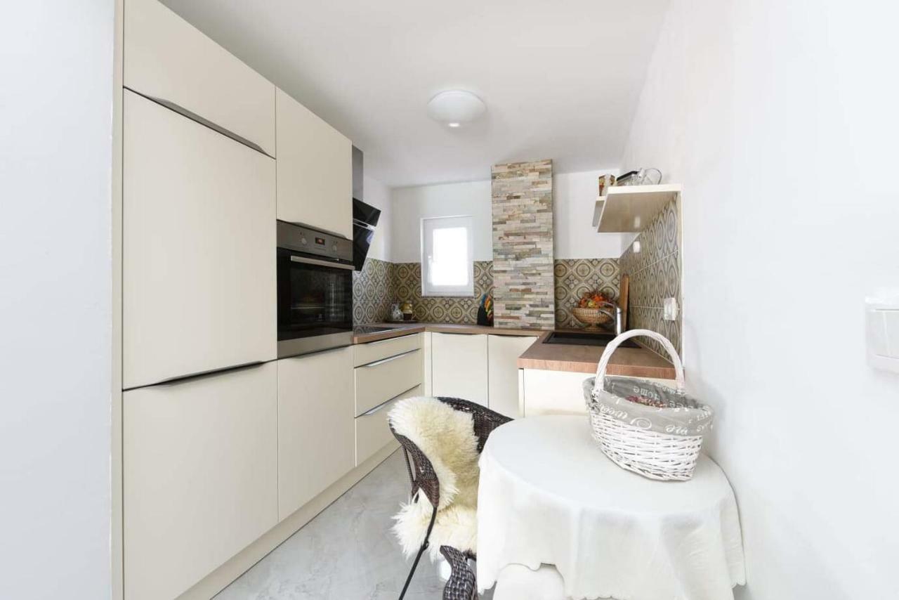 Ferienwohnung Dana Zadar Exterior foto